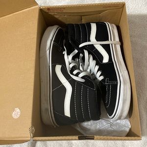Vans Sk8-Hi Black and White SZ 6.5